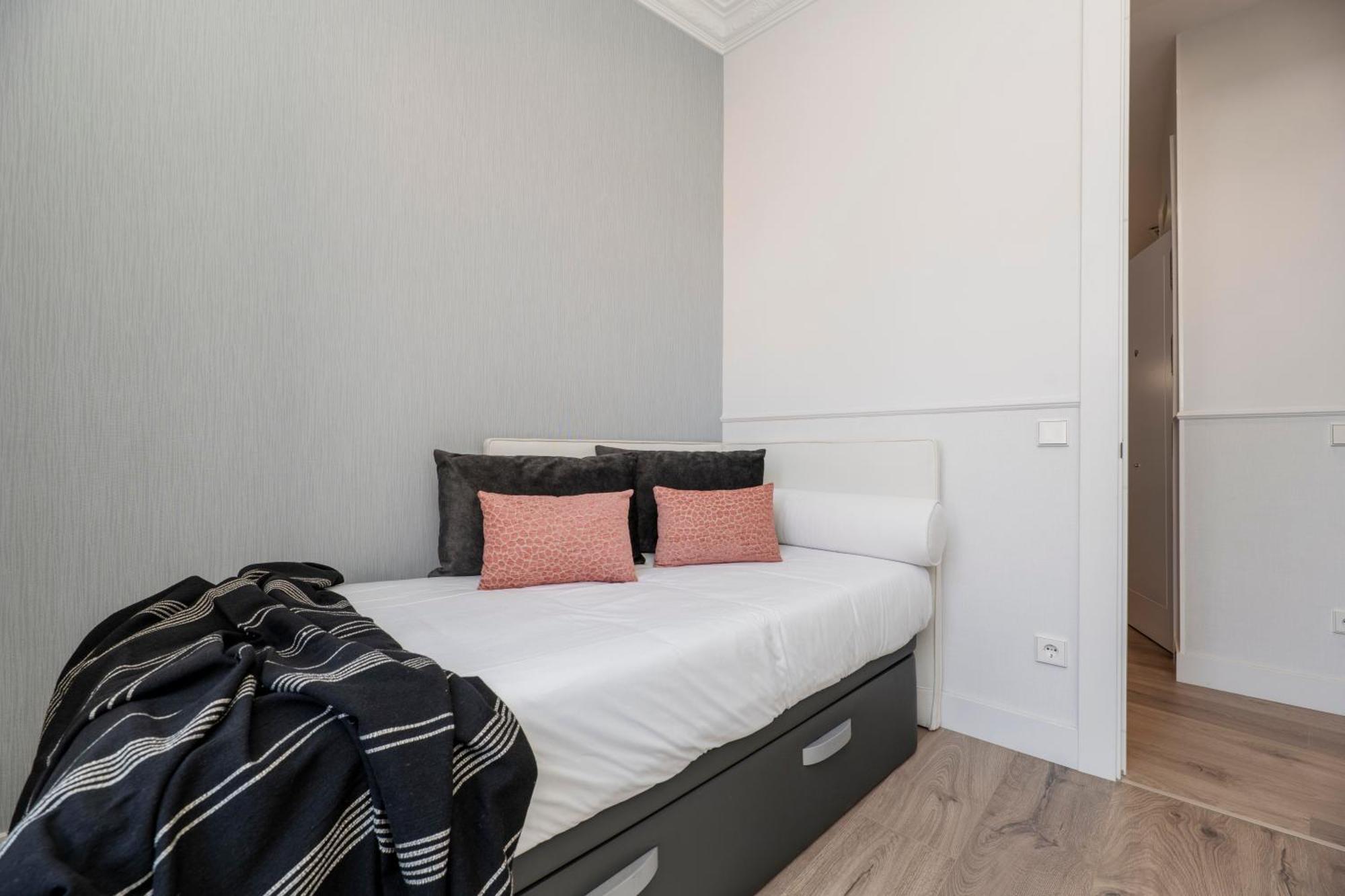 1915 Private Apartment Madrid