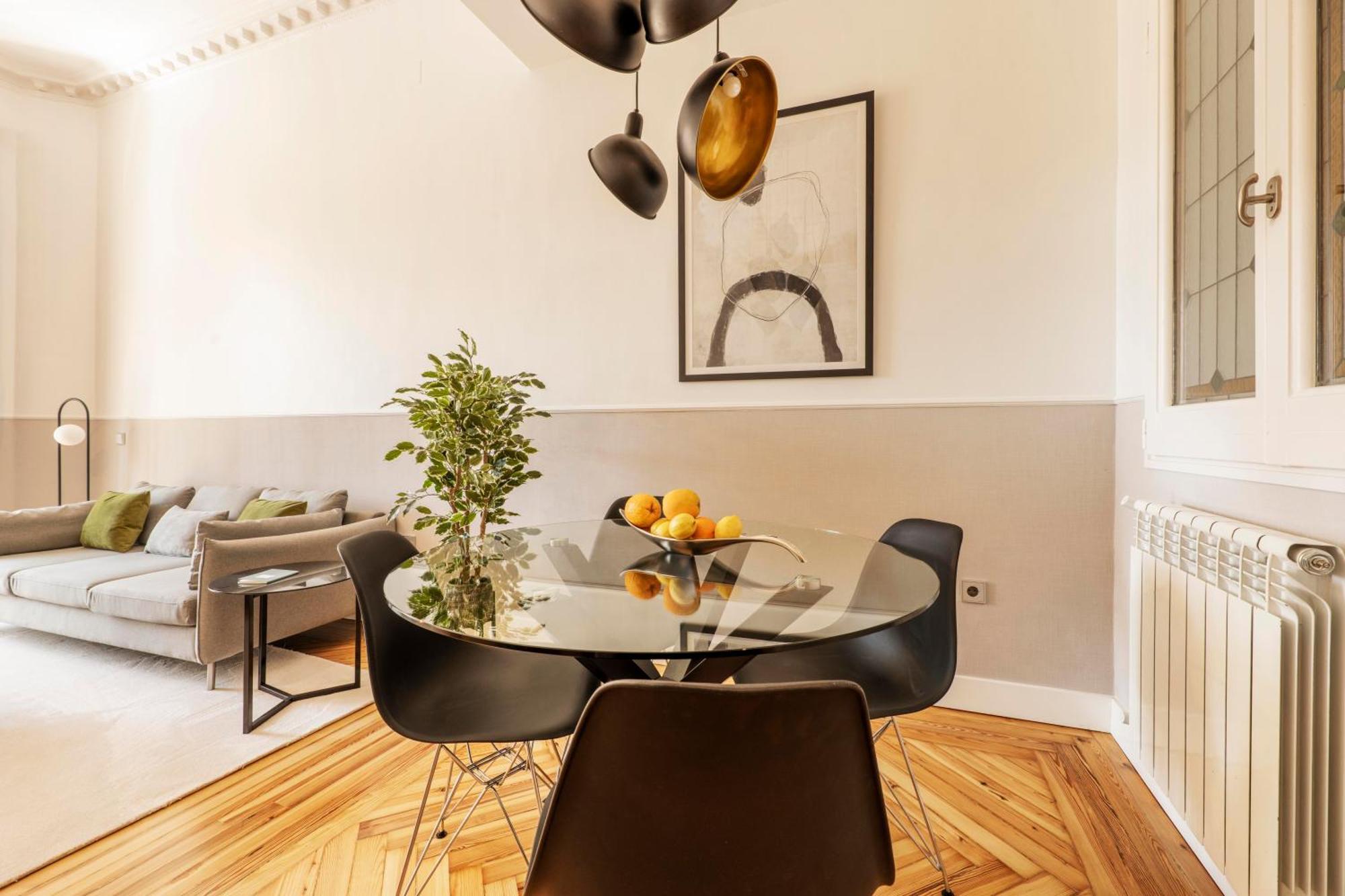 1915 Private Apartment Madrid